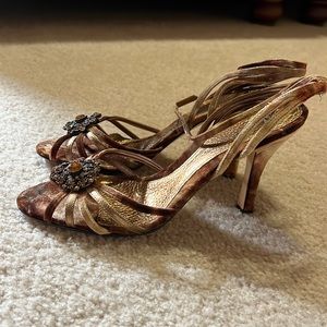 Enzo Angiolini Gold Velvet Heels